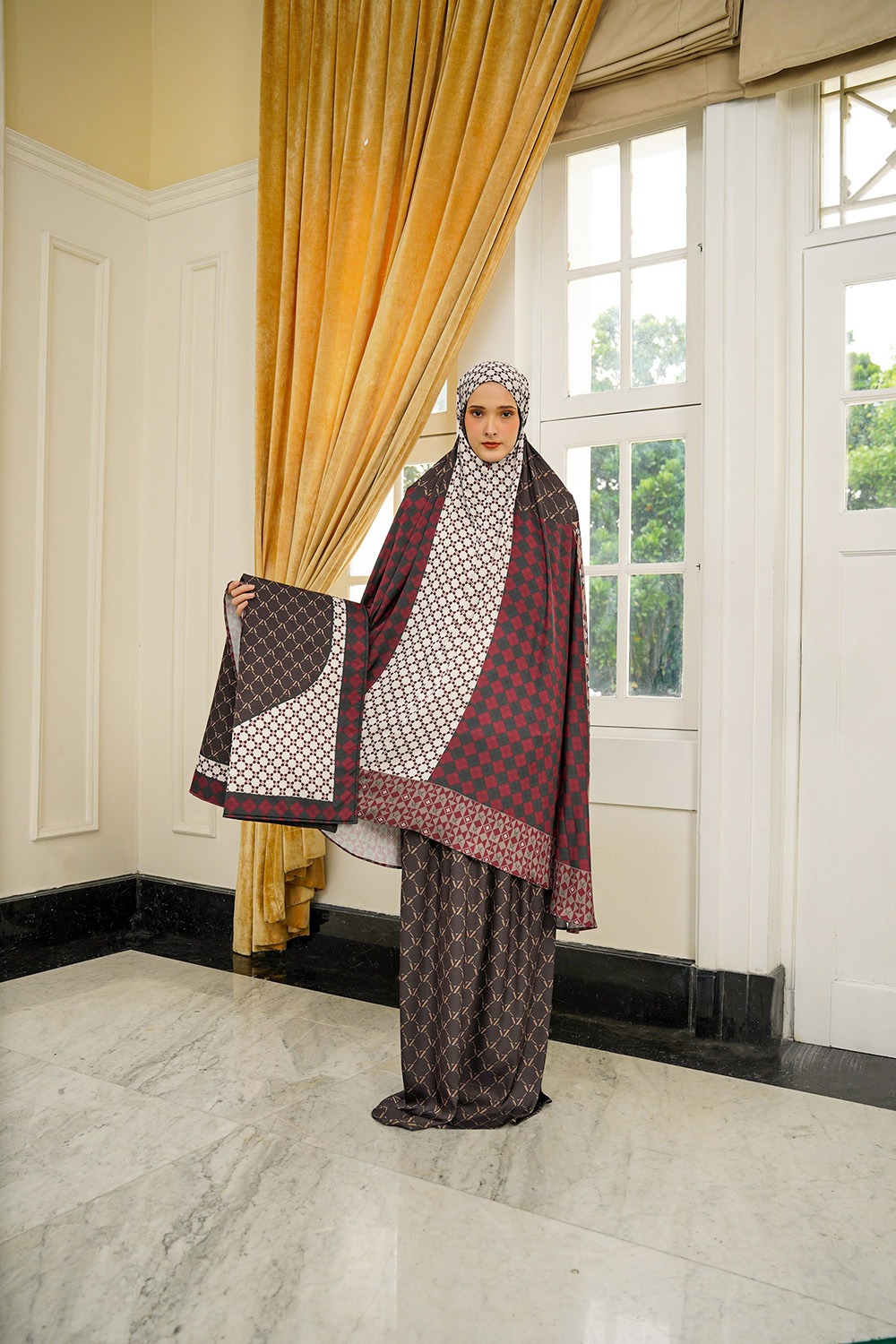 LINEAGE PRAYER SET - VIVI ZUBEDI