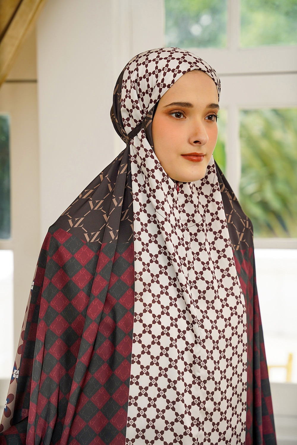 LINEAGE PRAYER SET - VIVI ZUBEDI
