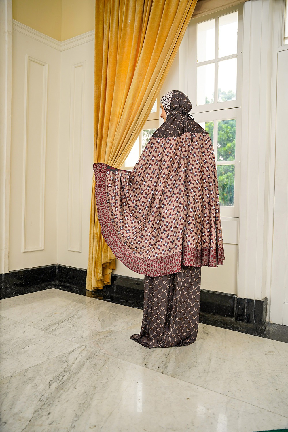 LINEAGE PRAYER SET - VIVI ZUBEDI