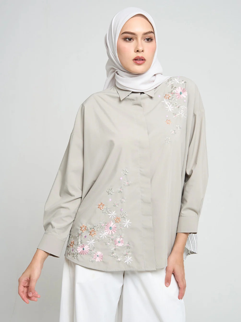 BRIA EMBROIDERY FLOWER TOP KHAKI - KAMI