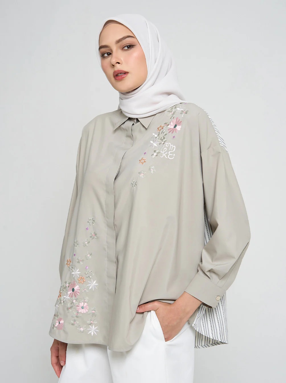 BRIA EMBROIDERY FLOWER TOP KHAKI - KAMI