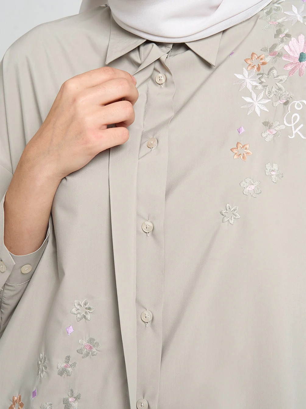 BRIA EMBROIDERY FLOWER TOP KHAKI - KAMI
