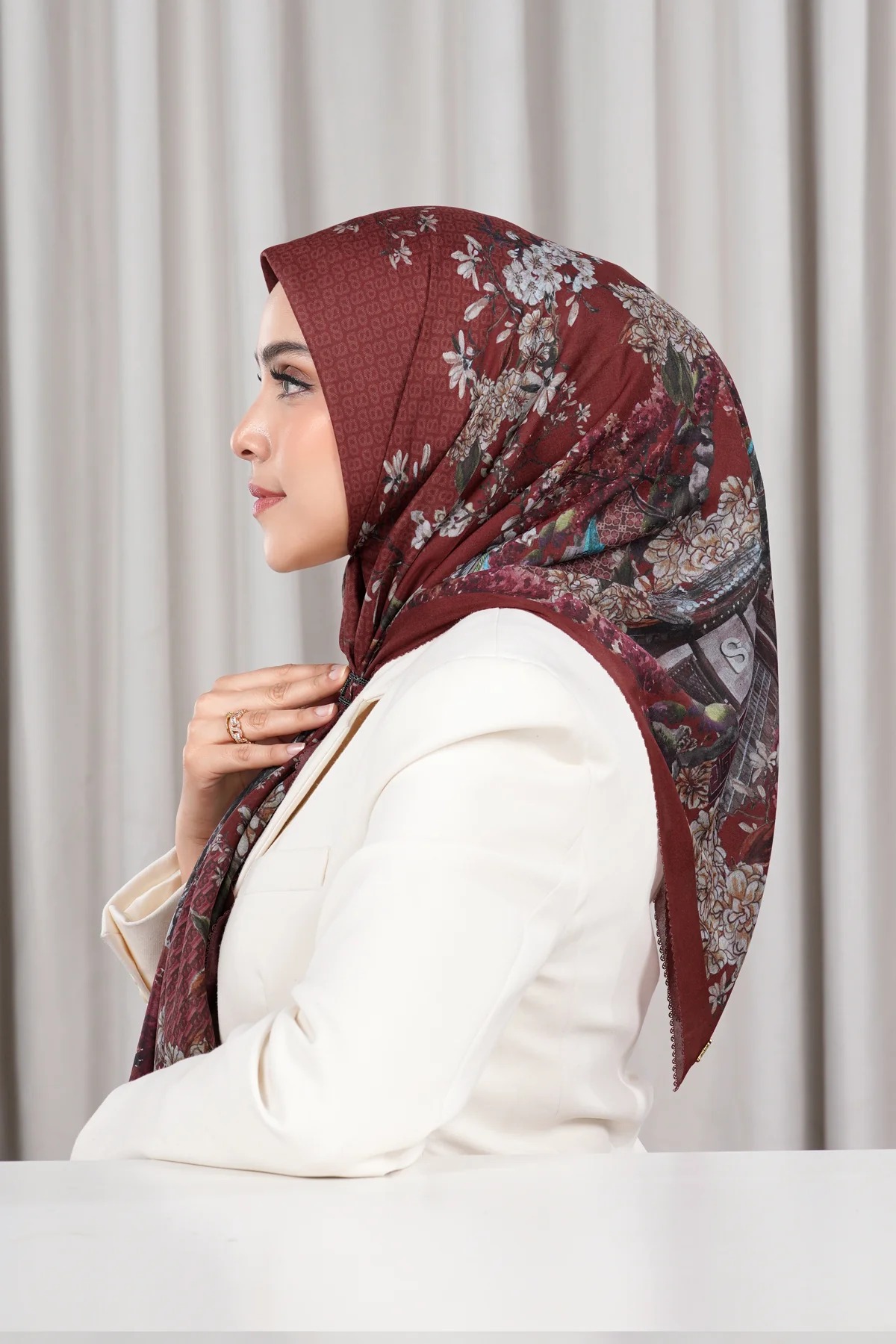 SEOUL VOILE SQUARE - BUTTONSCARVES