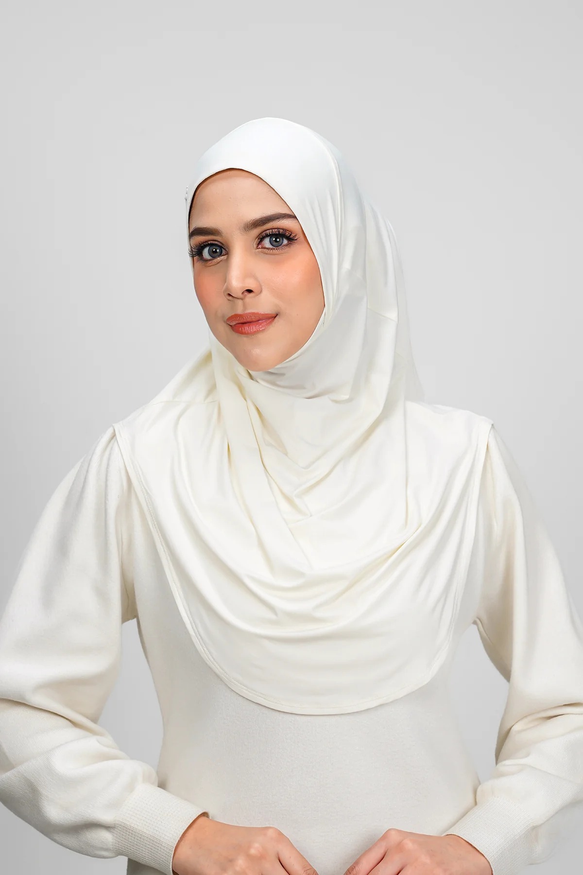 ACTIVE SLIP ON 2.0 SHORT - BUTTONSCARVES
