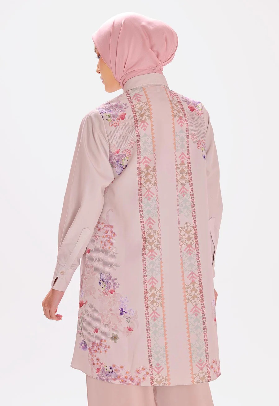 ILANA TUNIC - RIA MIRANDA