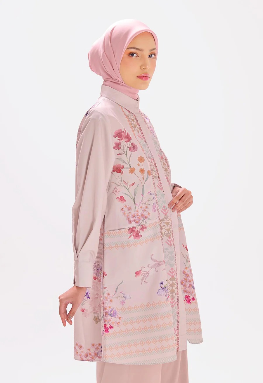 ILANA TUNIC - RIA MIRANDA