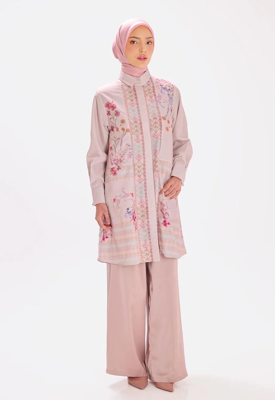 ILANA TUNIC - RIA MIRANDA