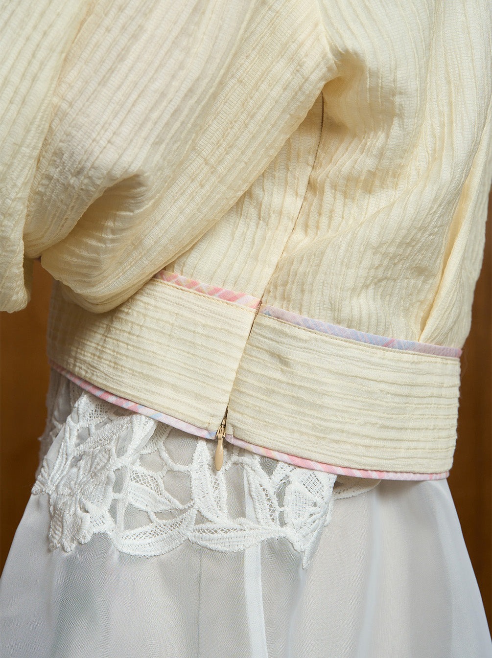 CARIN PUFF SLEEVES TOP - KAMI