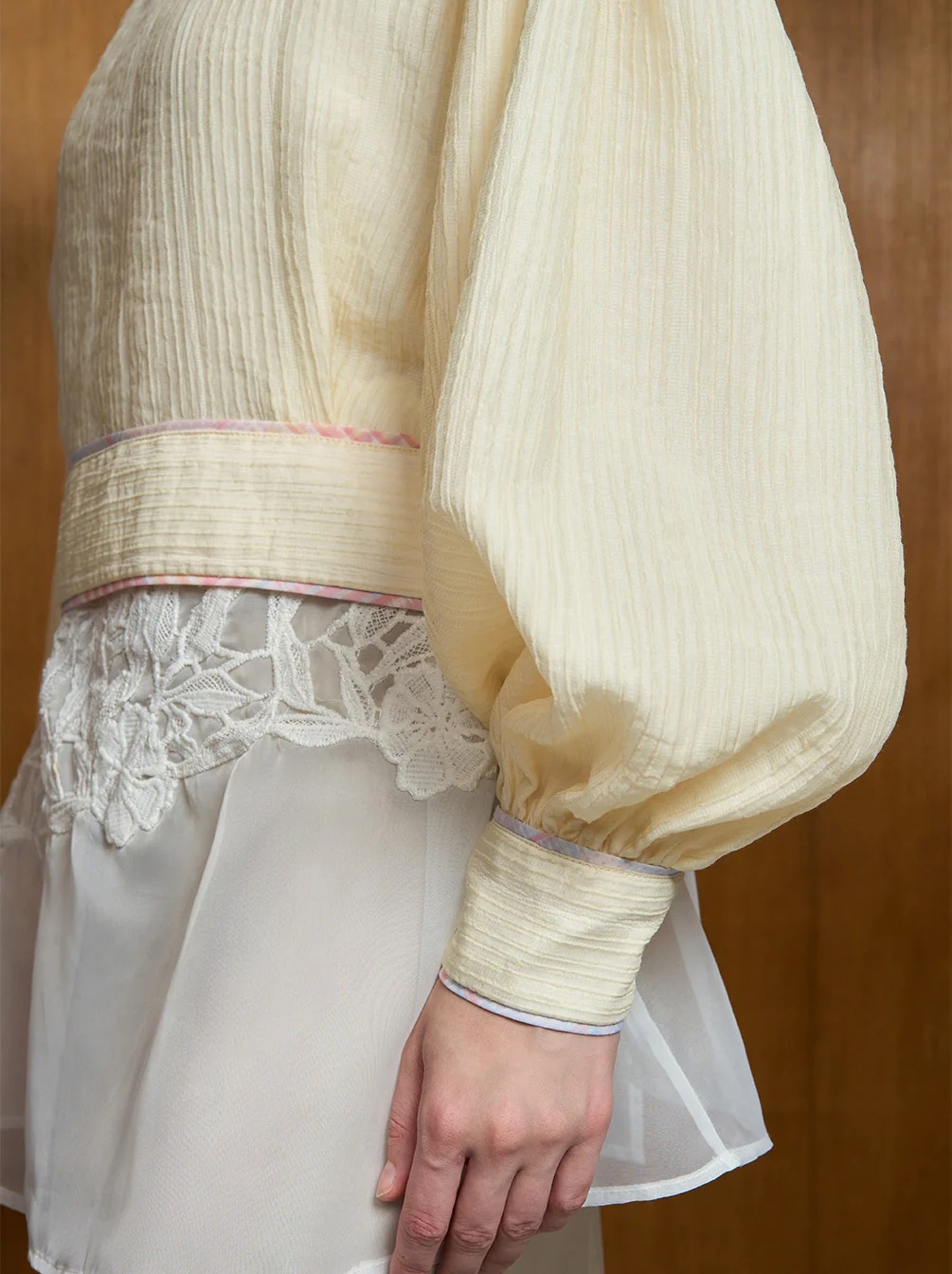 CARIN PUFF SLEEVES TOP - KAMI