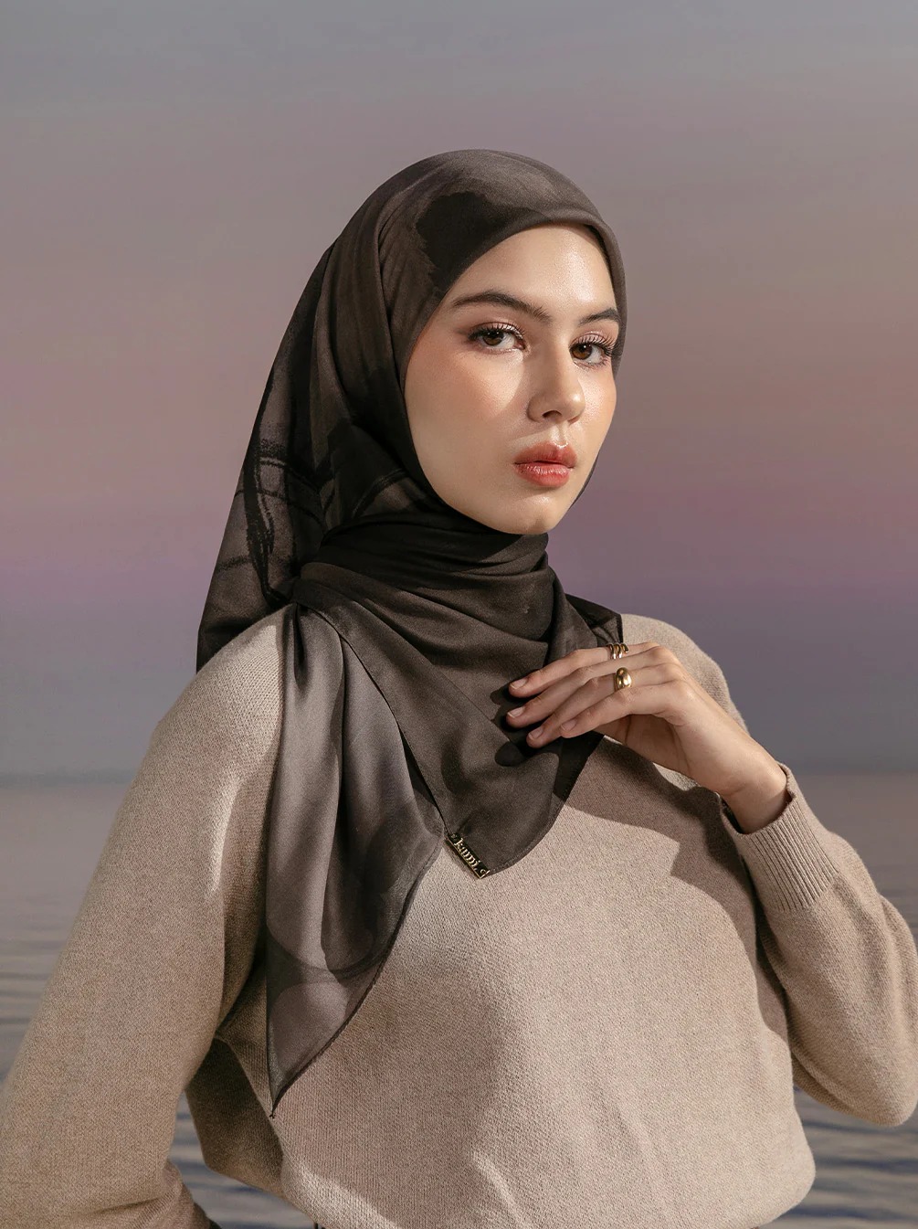REVERIE SIGNATURE SCARF - KAMI