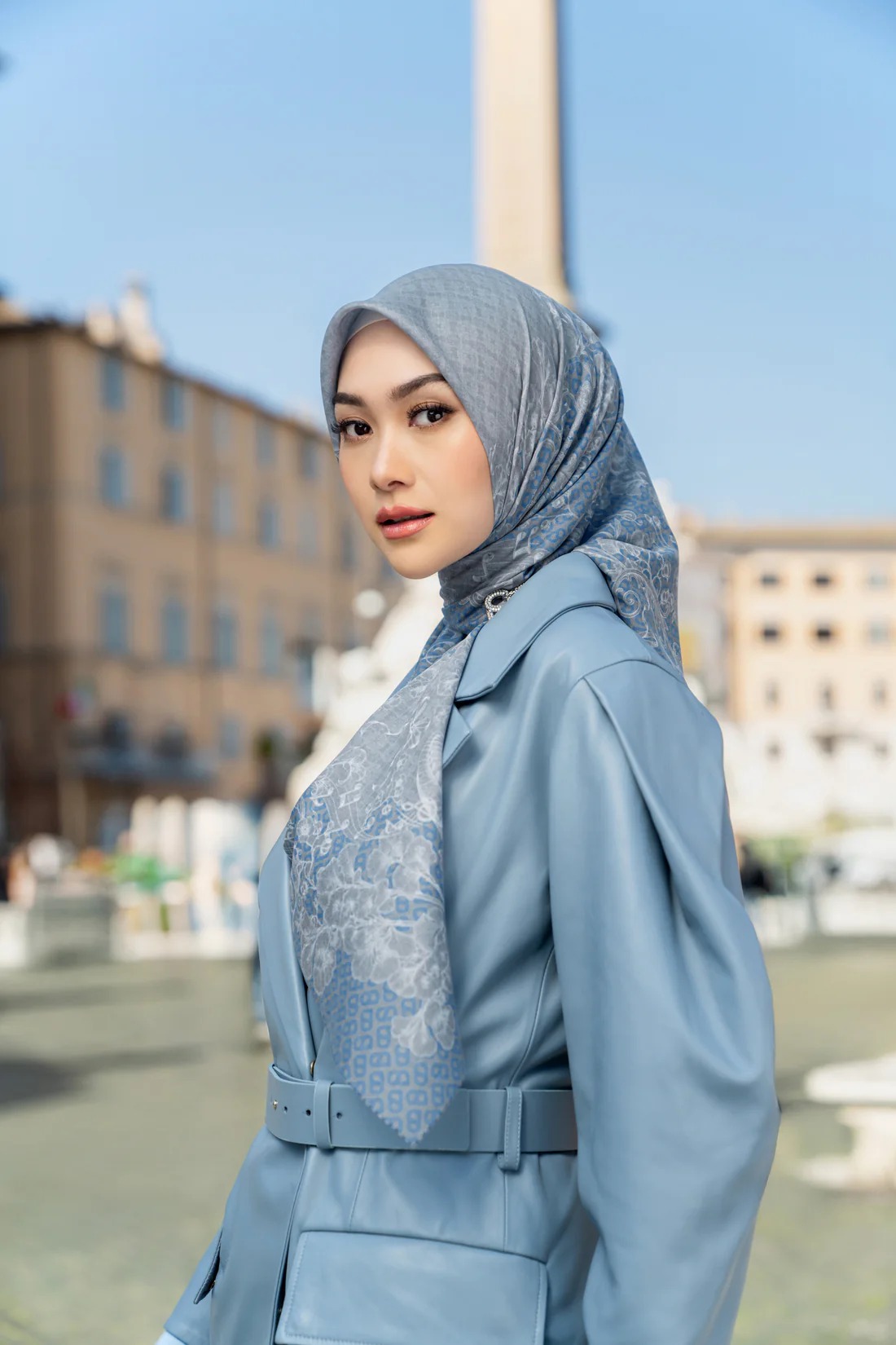 NADA 3 SQUARE - BUTTONSCARVES