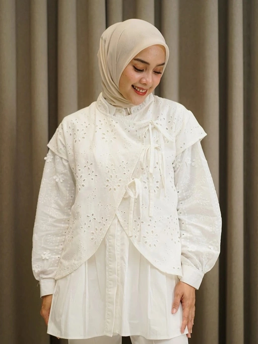Image of HAZEL VEST - LUMIERE
