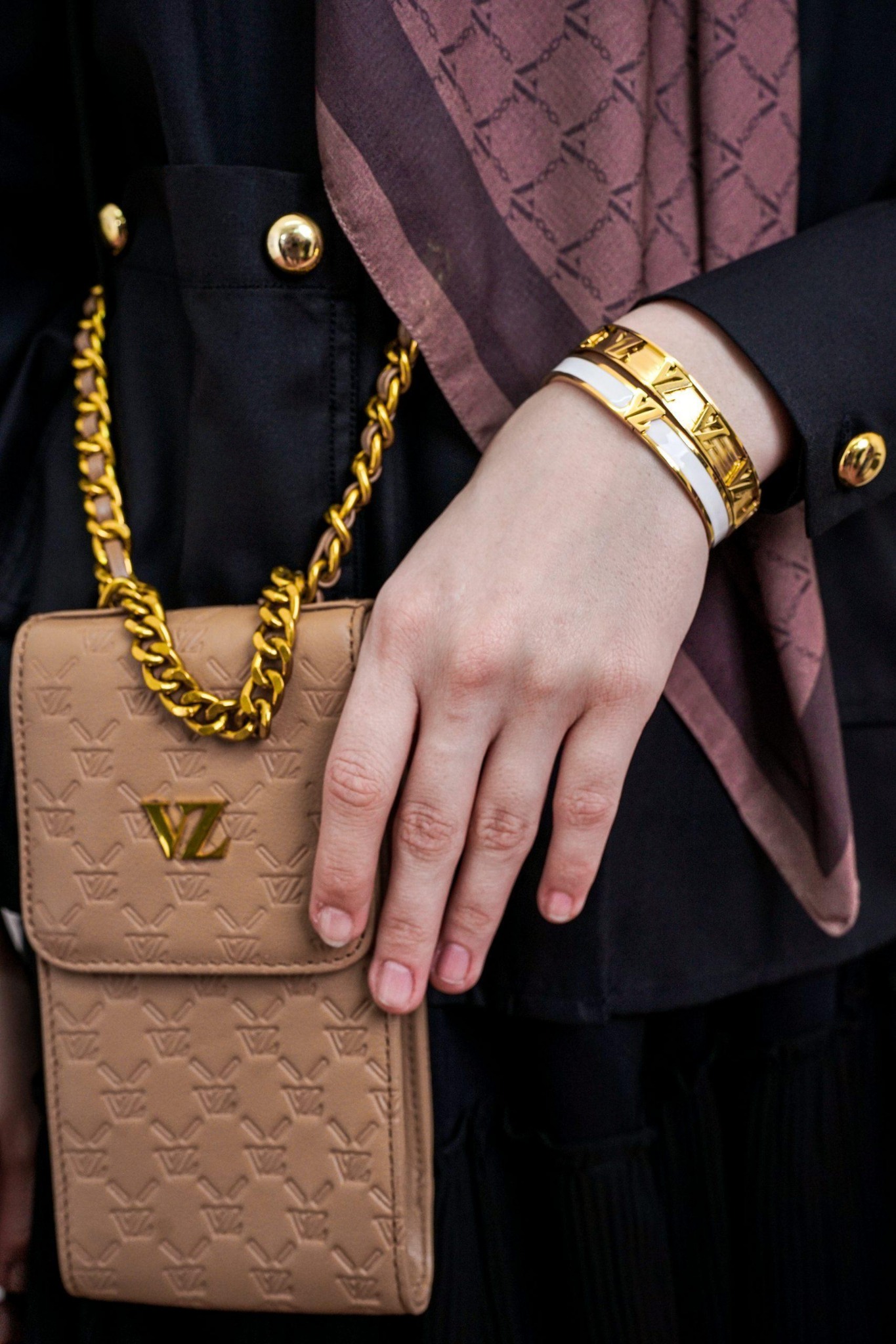 ICON BANGLE - VIVI ZUBEDI