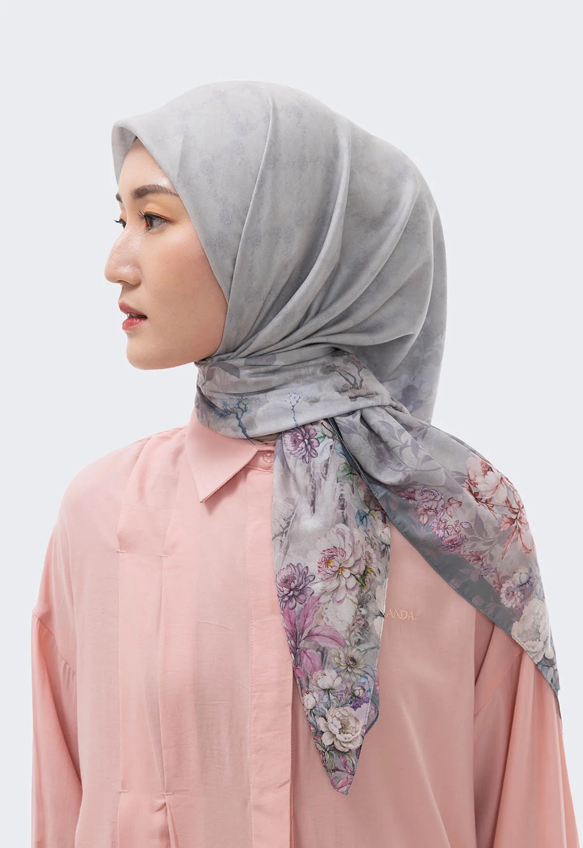 FLORENCE SCARF - RIA MIRANDA