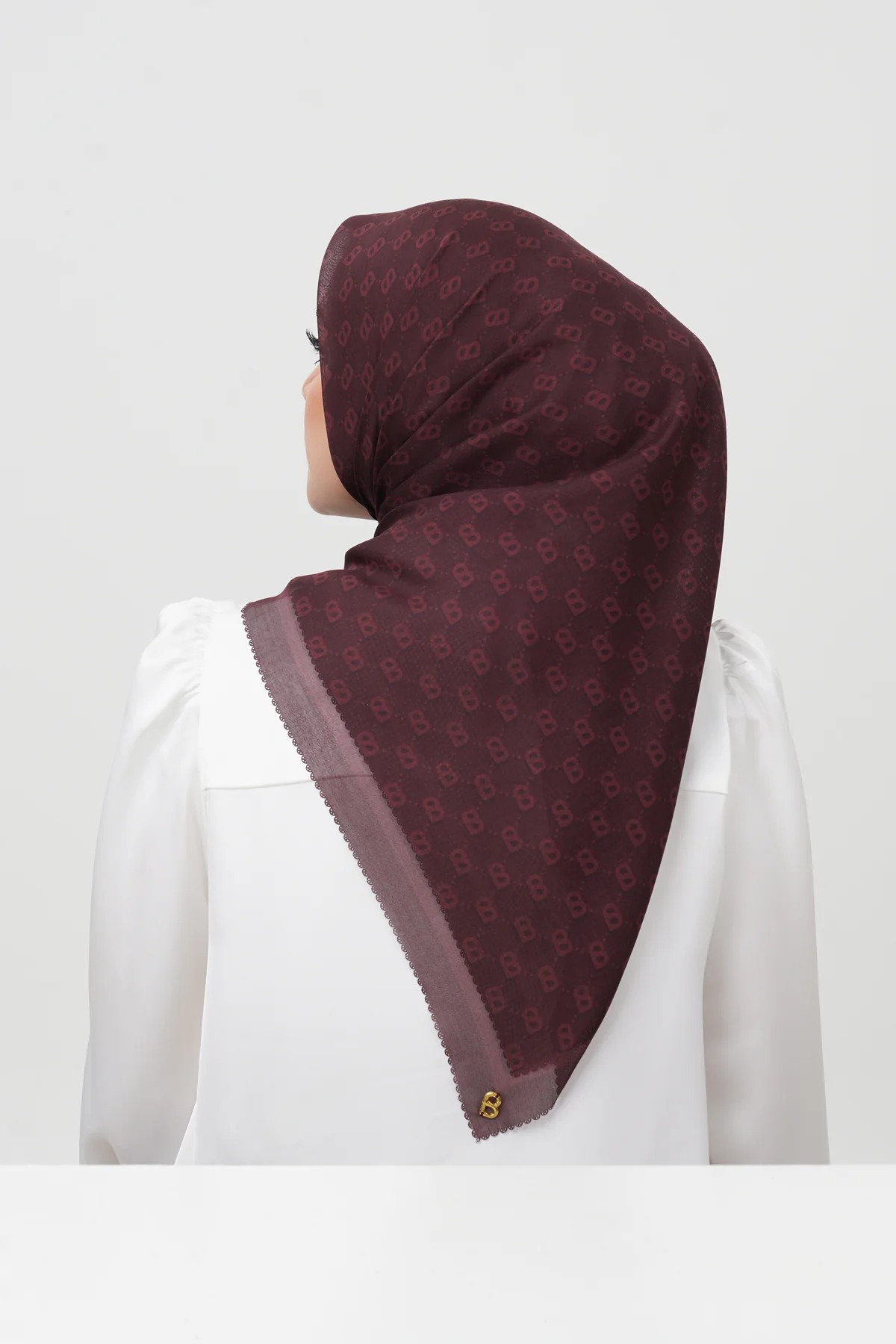 BEVERLY SQUARE - BUTTONSCARVES