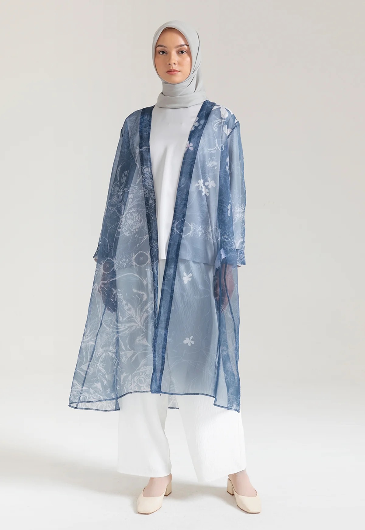 TANGAH OUTER - RIA MIRANDA