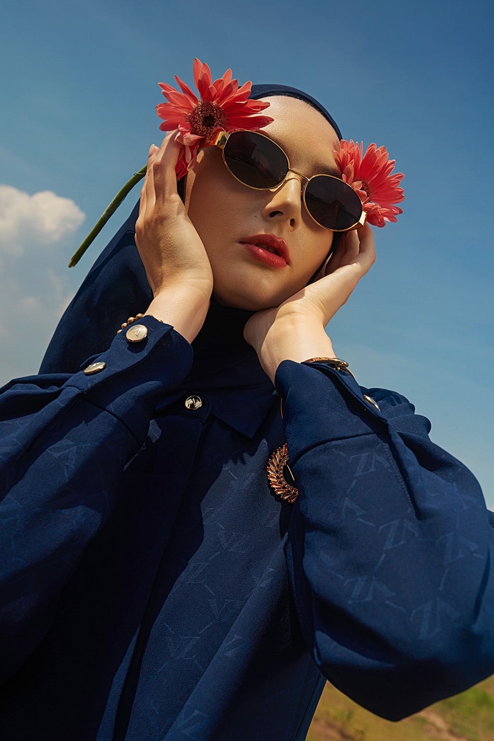 SIGNATURE EMBOSSED TOP - VIVI ZUBEDI