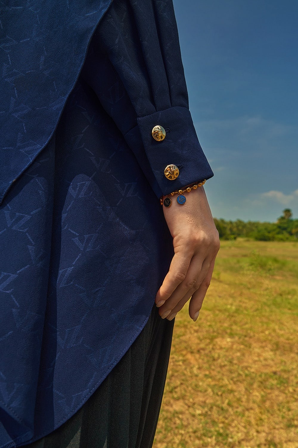 SIGNATURE EMBOSSED TOP - VIVI ZUBEDI