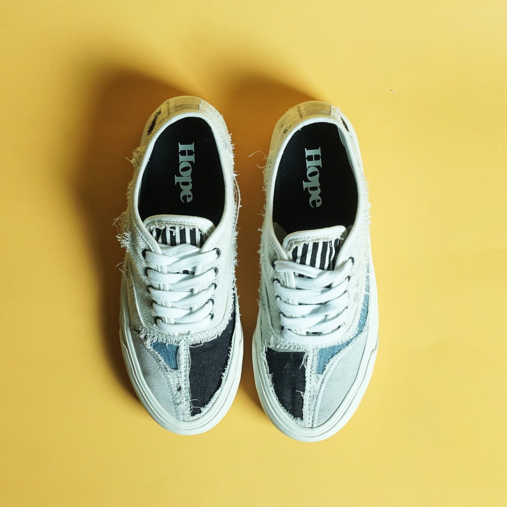 Sepatu Tali Pendek (low) HOPE Breed White