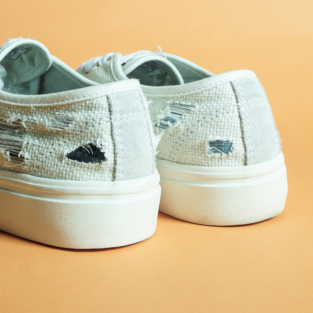 Sepatu Tali Pendek (low) HOPE Breed White