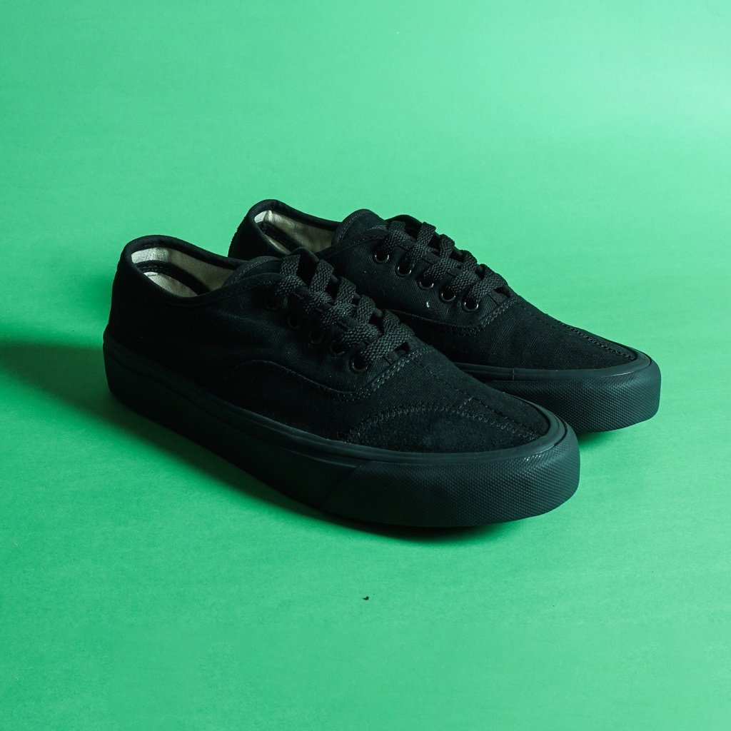 Sepatu Tali Pendek (low) HOPE Breed Tiger