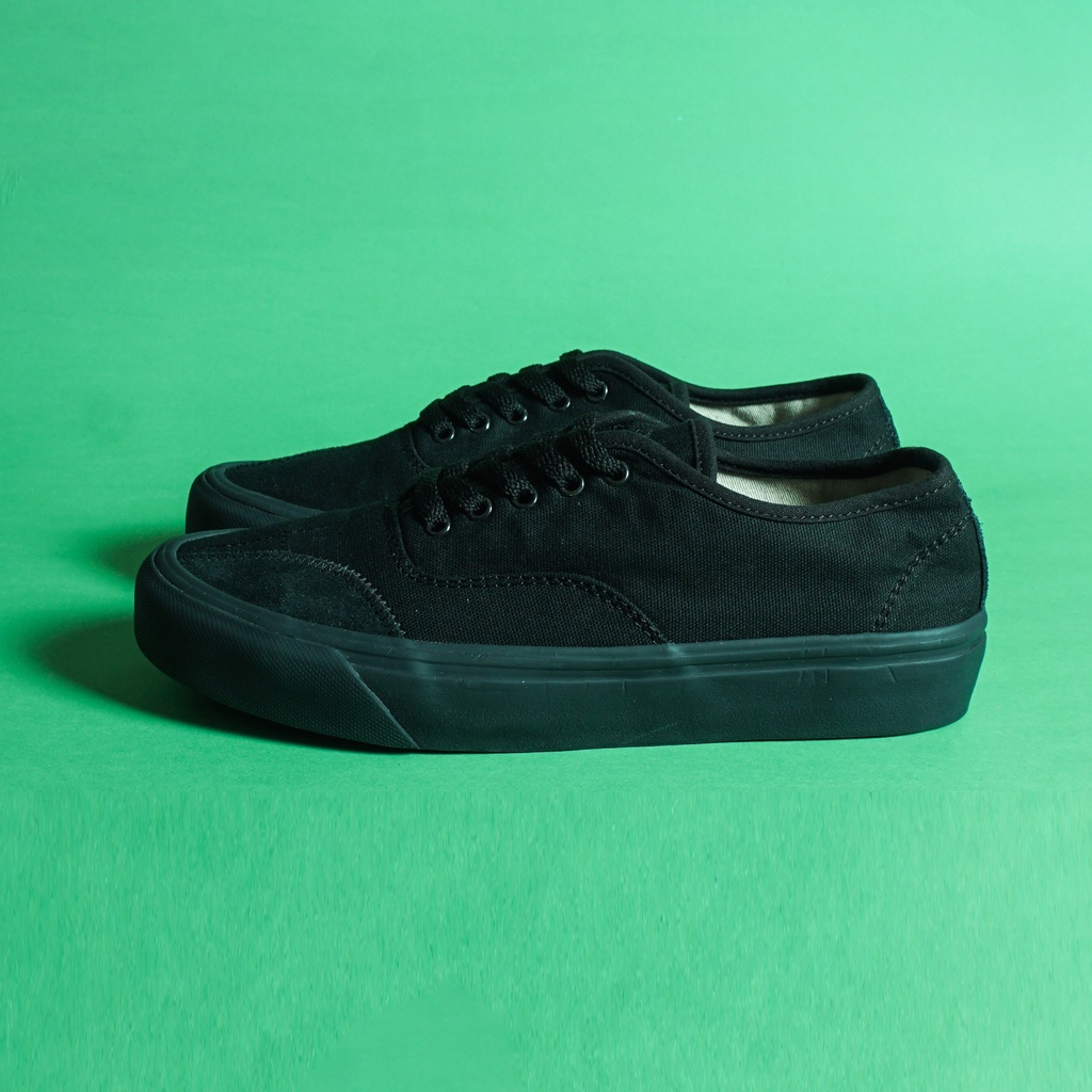 Sepatu Tali Pendek (low) HOPE Breed Tiger