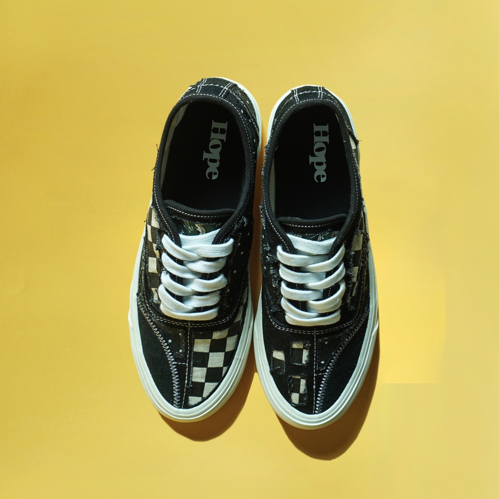 Sepatu Tali Pendek (low) HOPE Breed Black