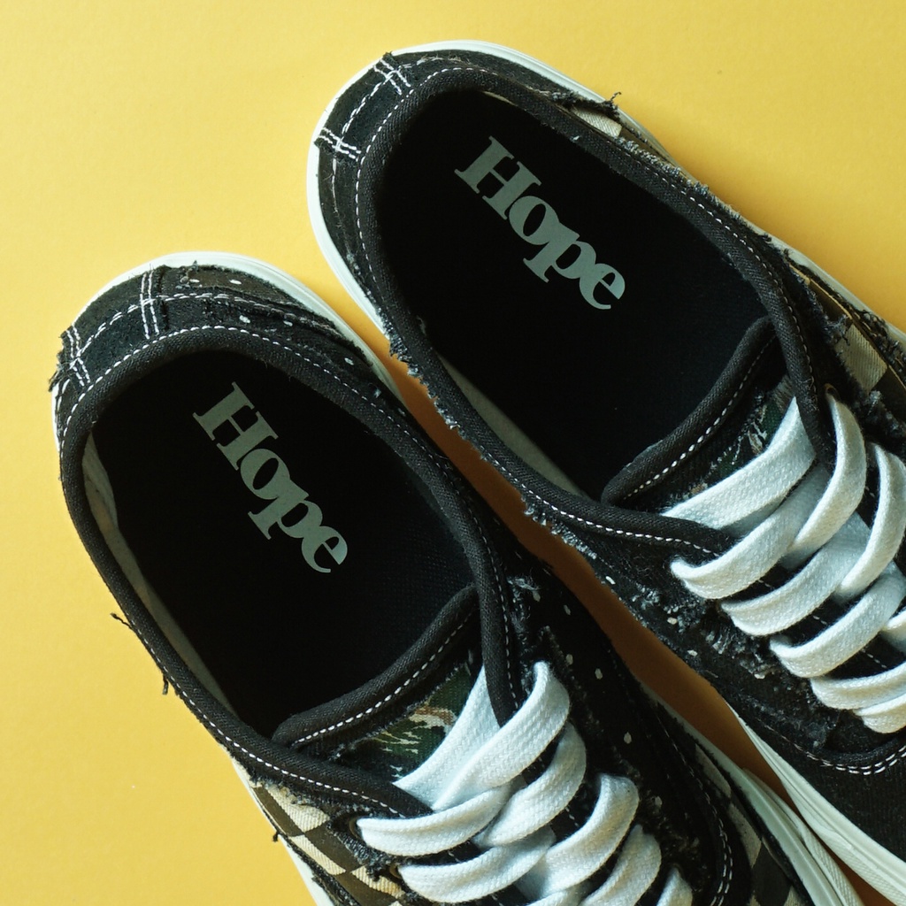 Sepatu Tali Pendek (low) HOPE Breed Black