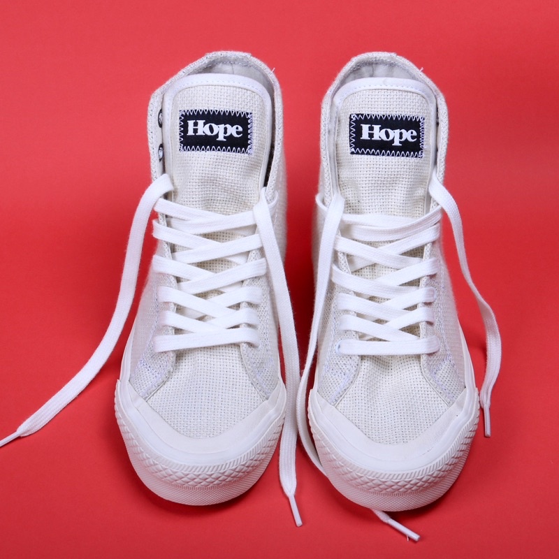 Sepatu HOPE Tinggi Tali BARA WHITE