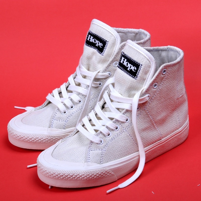 Sepatu HOPE Tinggi Tali BARA WHITE