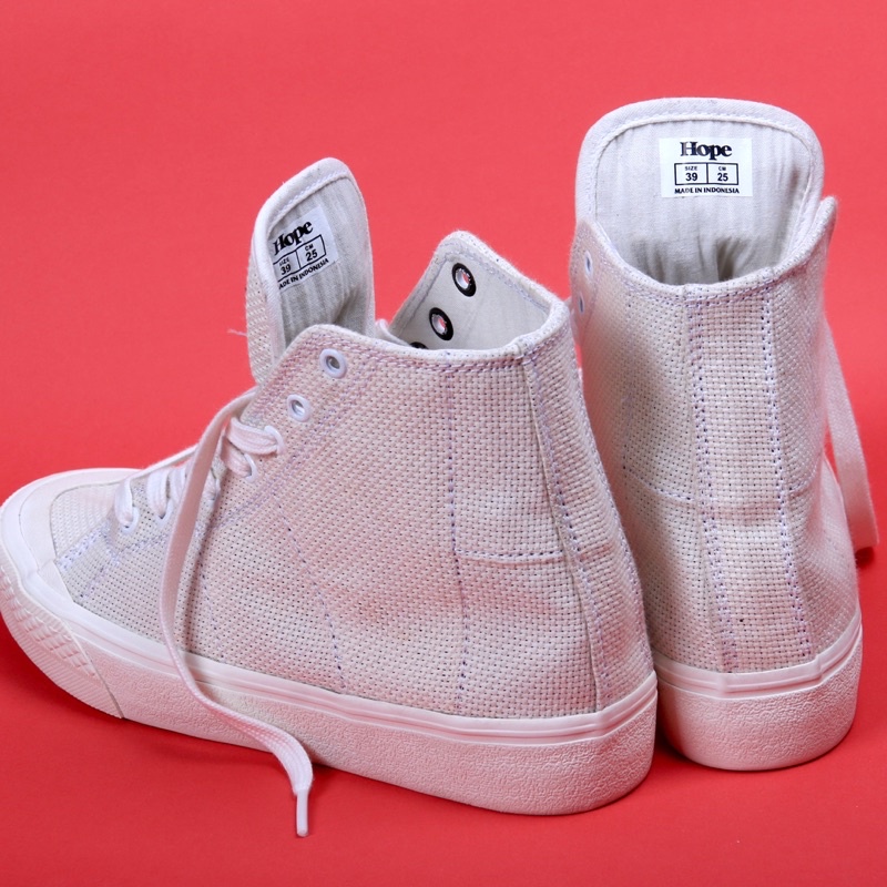 Sepatu HOPE Tinggi Tali BARA WHITE