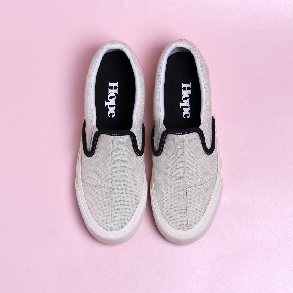 Sepatu Slip On HOPE Bored White