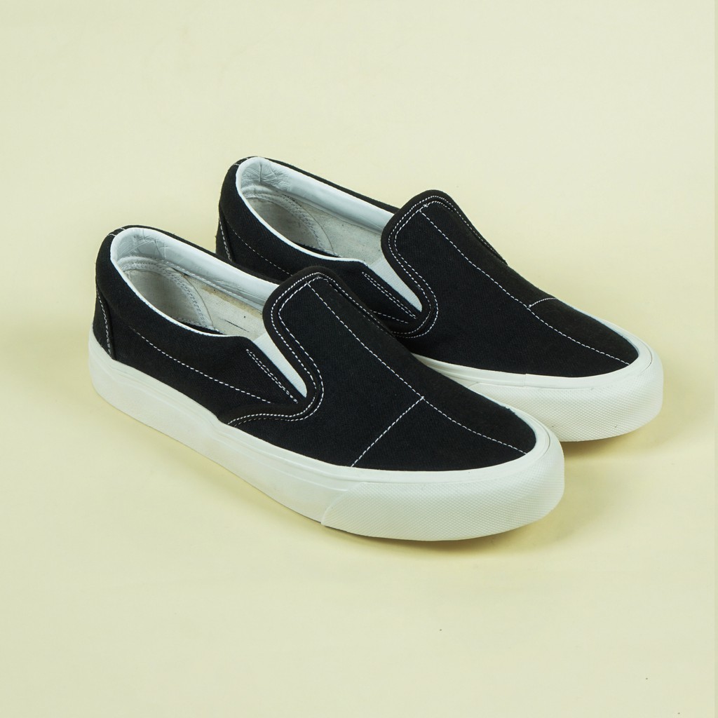 Sepatu Slip On HOPE Bored Black