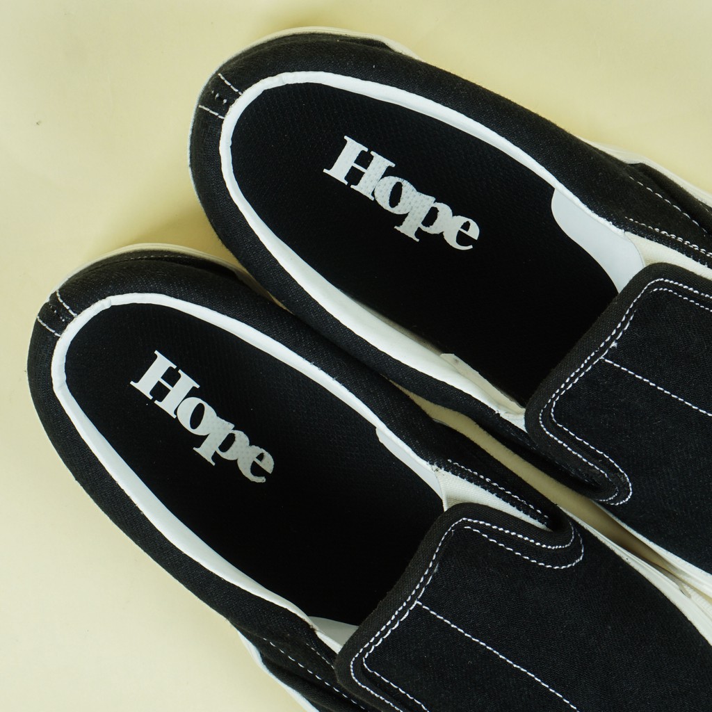 Sepatu Slip On HOPE Bored Black