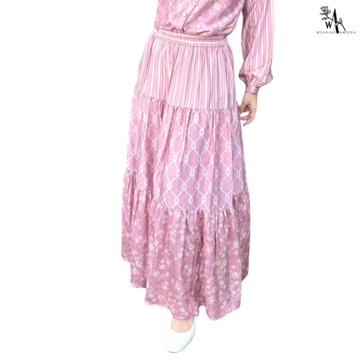 Image of Wearing Ameera - Salwa Skirt - Rok motif kombinasi bunga salur