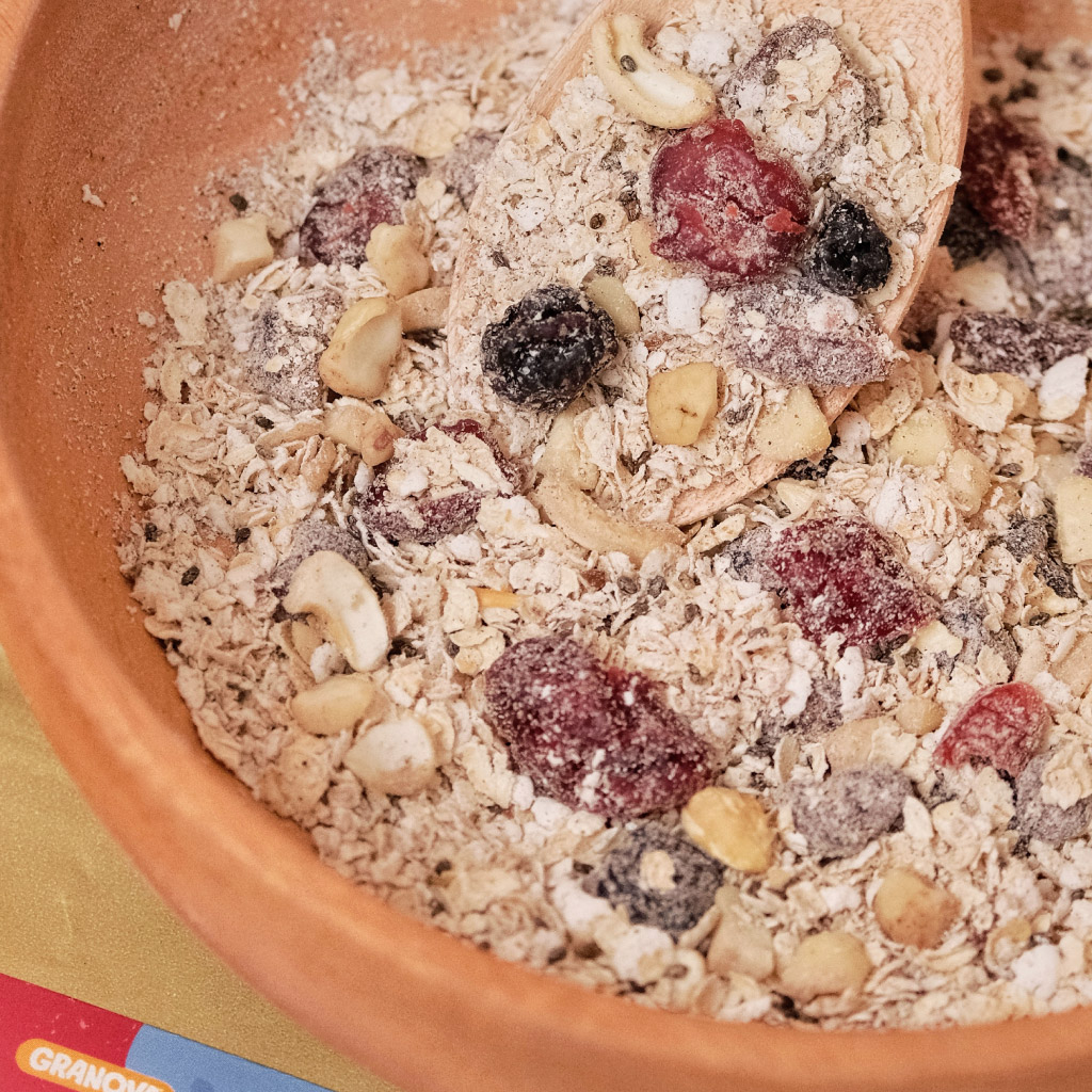 Granova - Oat Siap Seduh / Instant Oatmeal (Berry Cinnamon / Buah Beri & Kayu Manis)
