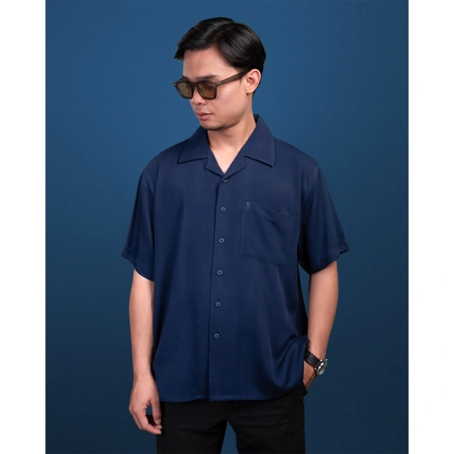 Image of Russtudio - Kemeja Pendek Boxy Navy Adem, Lembut ( Oversize )