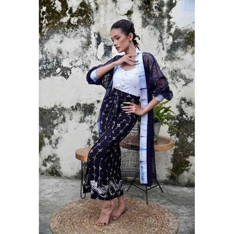 BOOLAO  Kumeli Wrap Skirt Black (Rok Lilit Ikat Batik Kawung) - Hitam