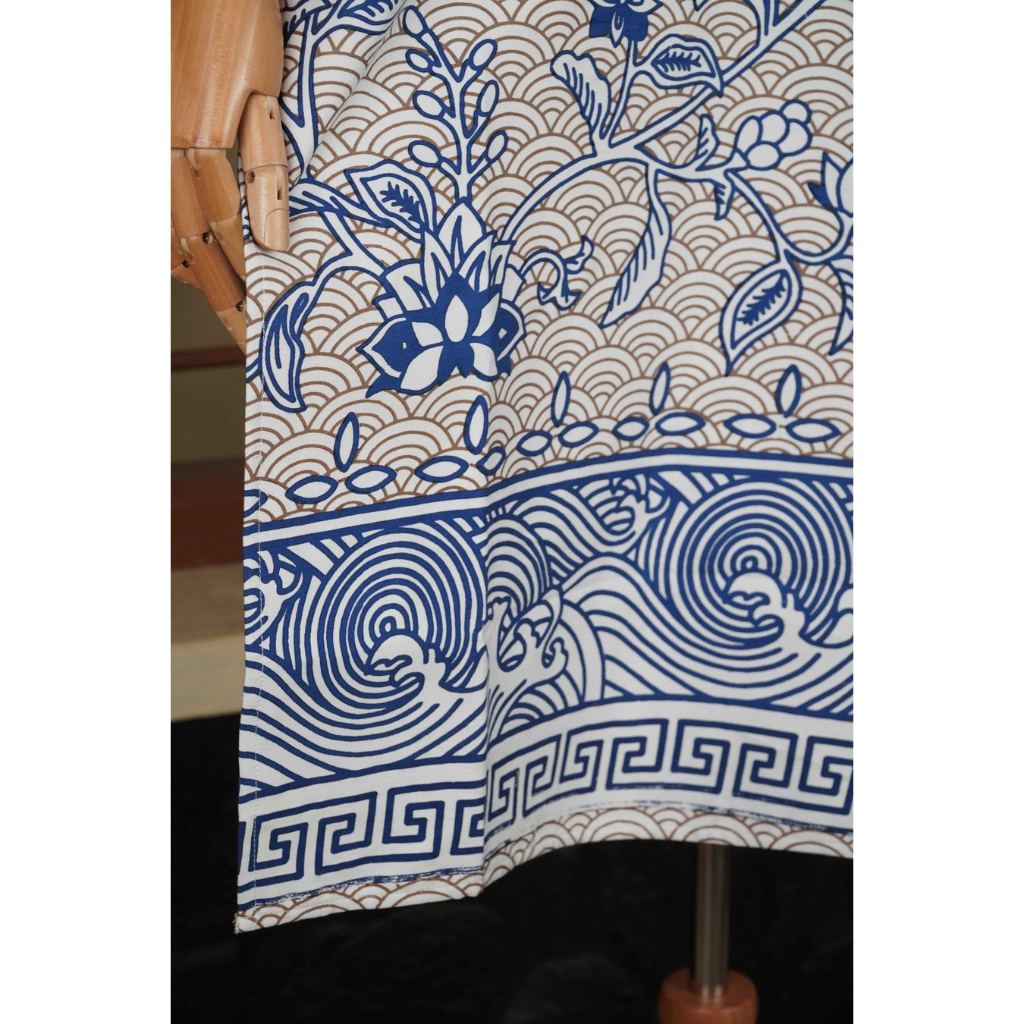 BOOLAO Vest Porcelain Batik