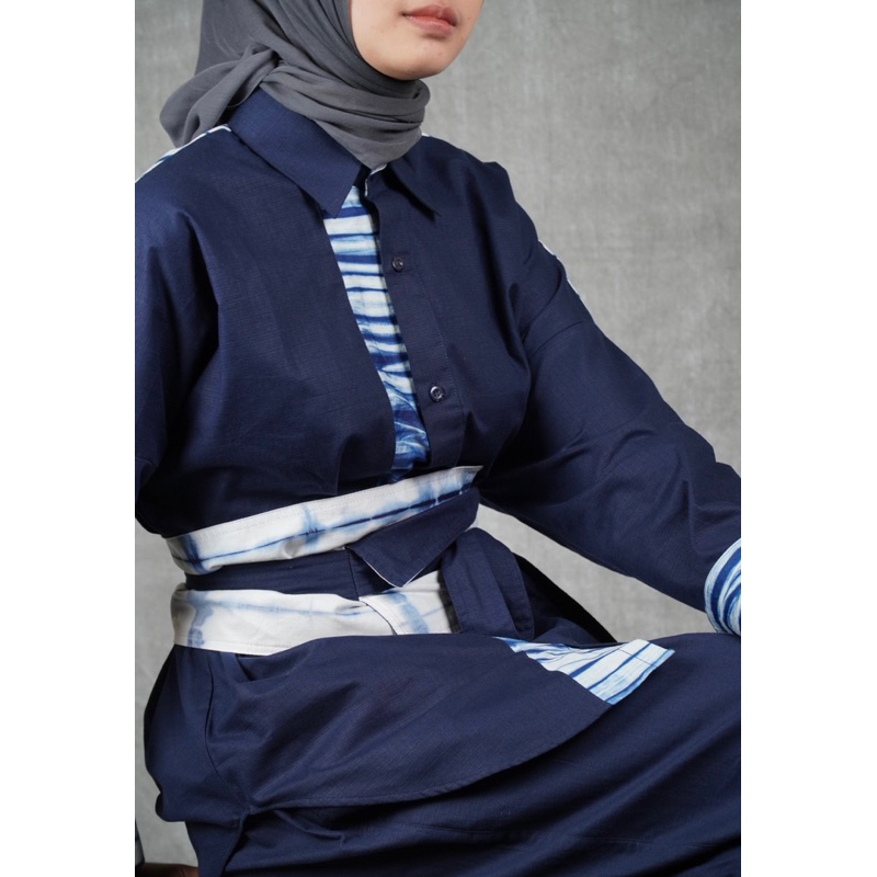 BOOLAO Kemeja Liz Arashi Oversize Navy