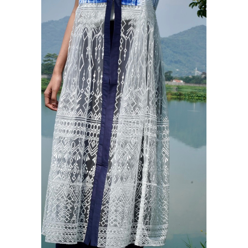 BOOLAO HAN Suji Shibori Outer Rintik Embroidery