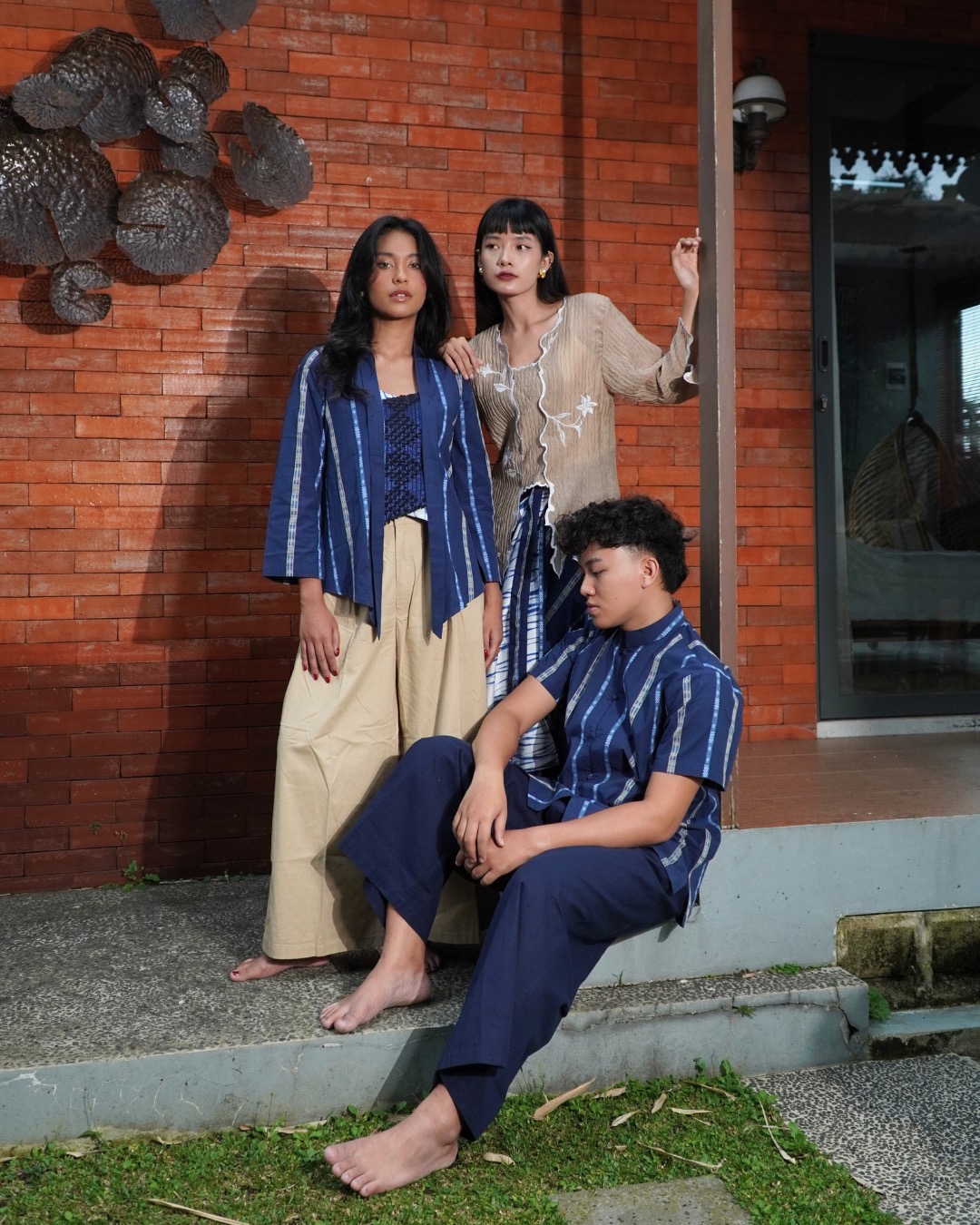 BOOLAO Kemeja Lungsin Pendek