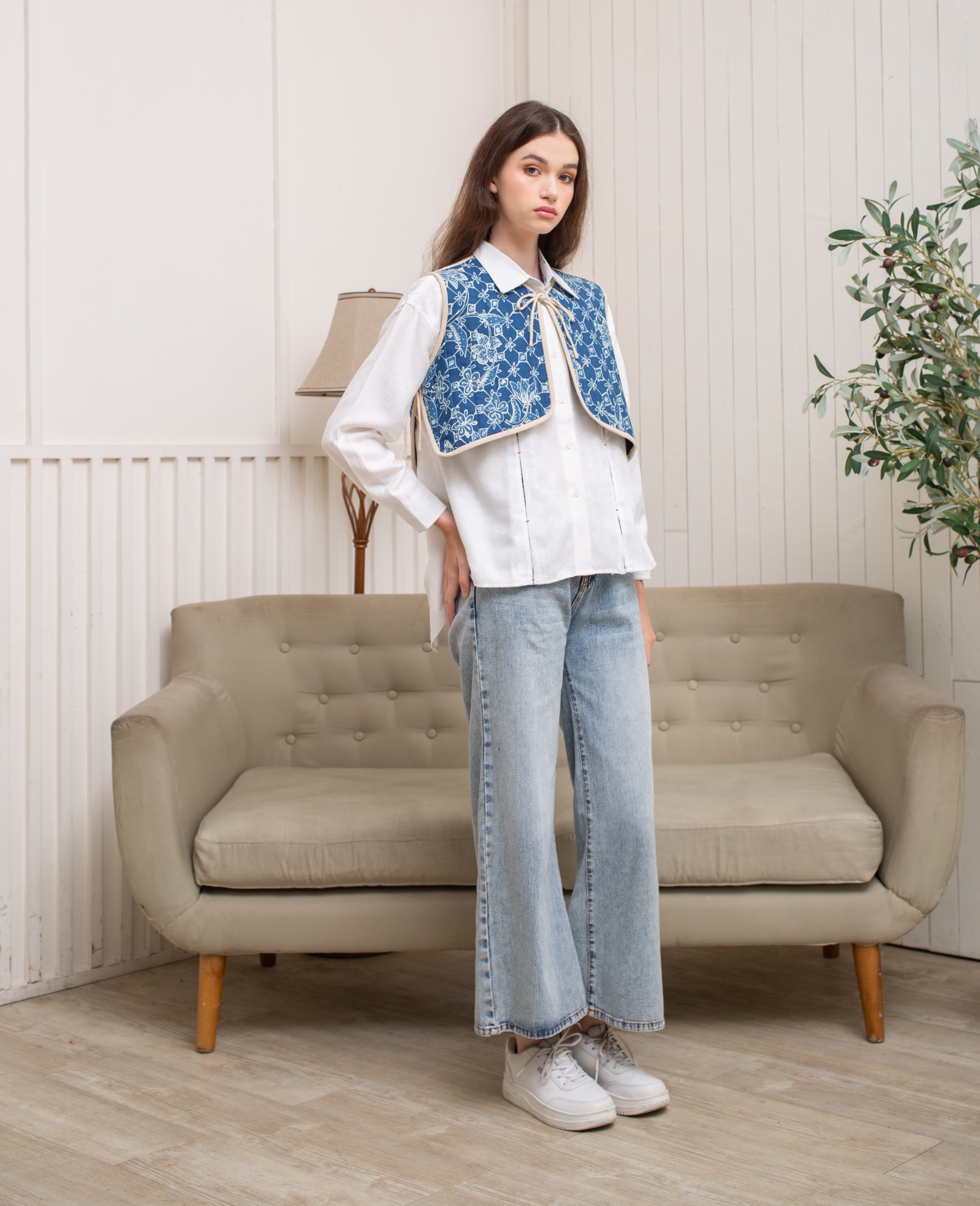 BOOLAO Kemeja Wanita Glimpse Shibori Tali - White Jacquard Batik
