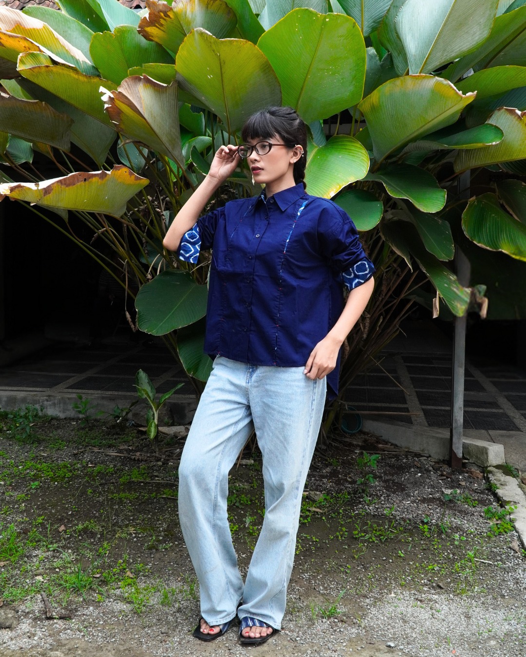 BOOLAO Kemeja Wanita Glimpse Shibori Tali - Blue Navy Jacquard Batik