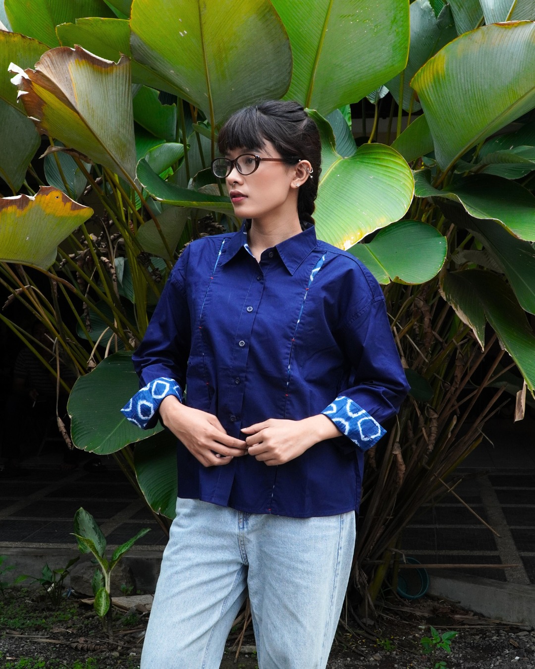 BOOLAO Kemeja Wanita Glimpse Shibori Tali - Blue Navy Jacquard Batik