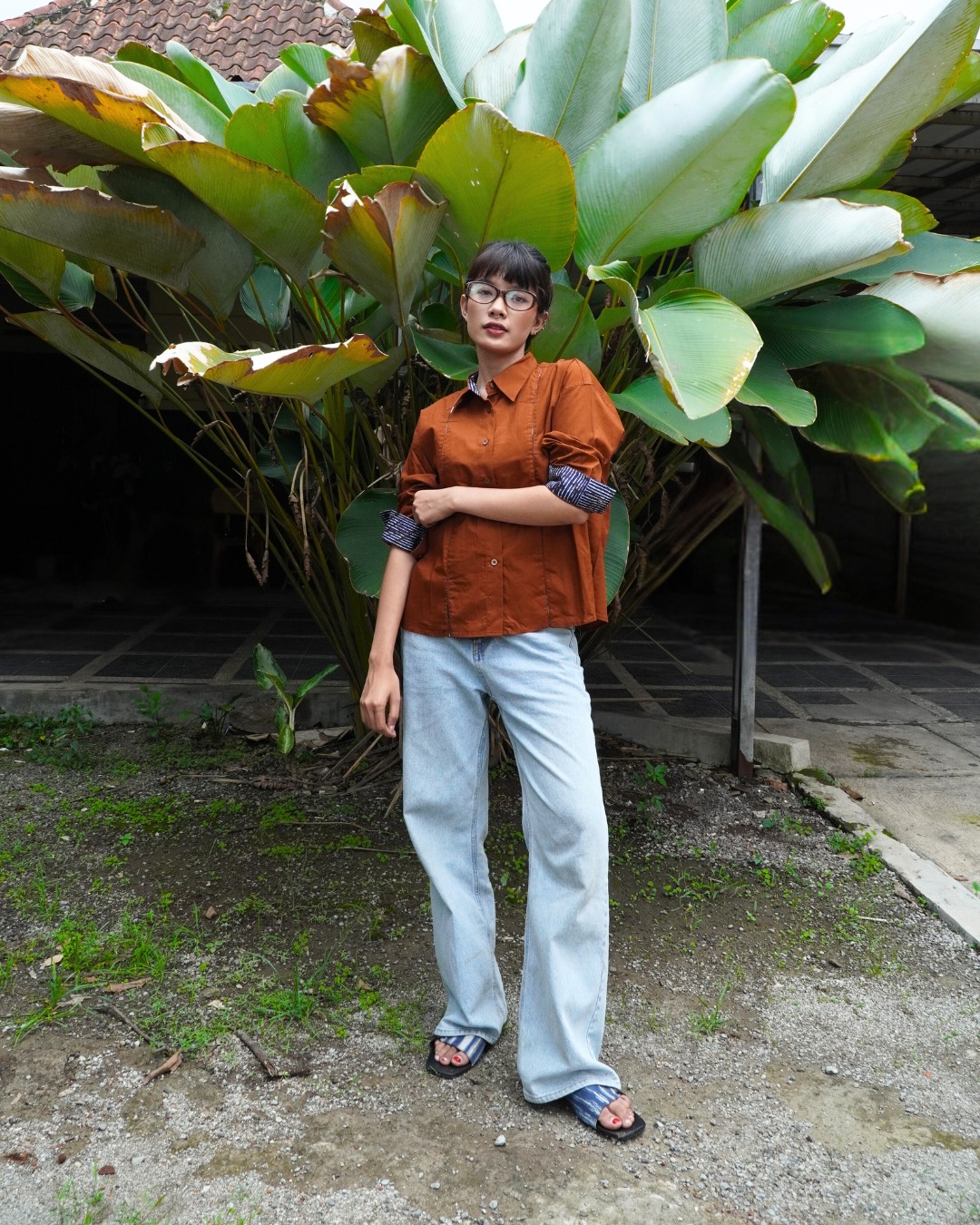 BOOLAO Kemeja Wanita Glimpse Shibori - Brown Jacquard Batik