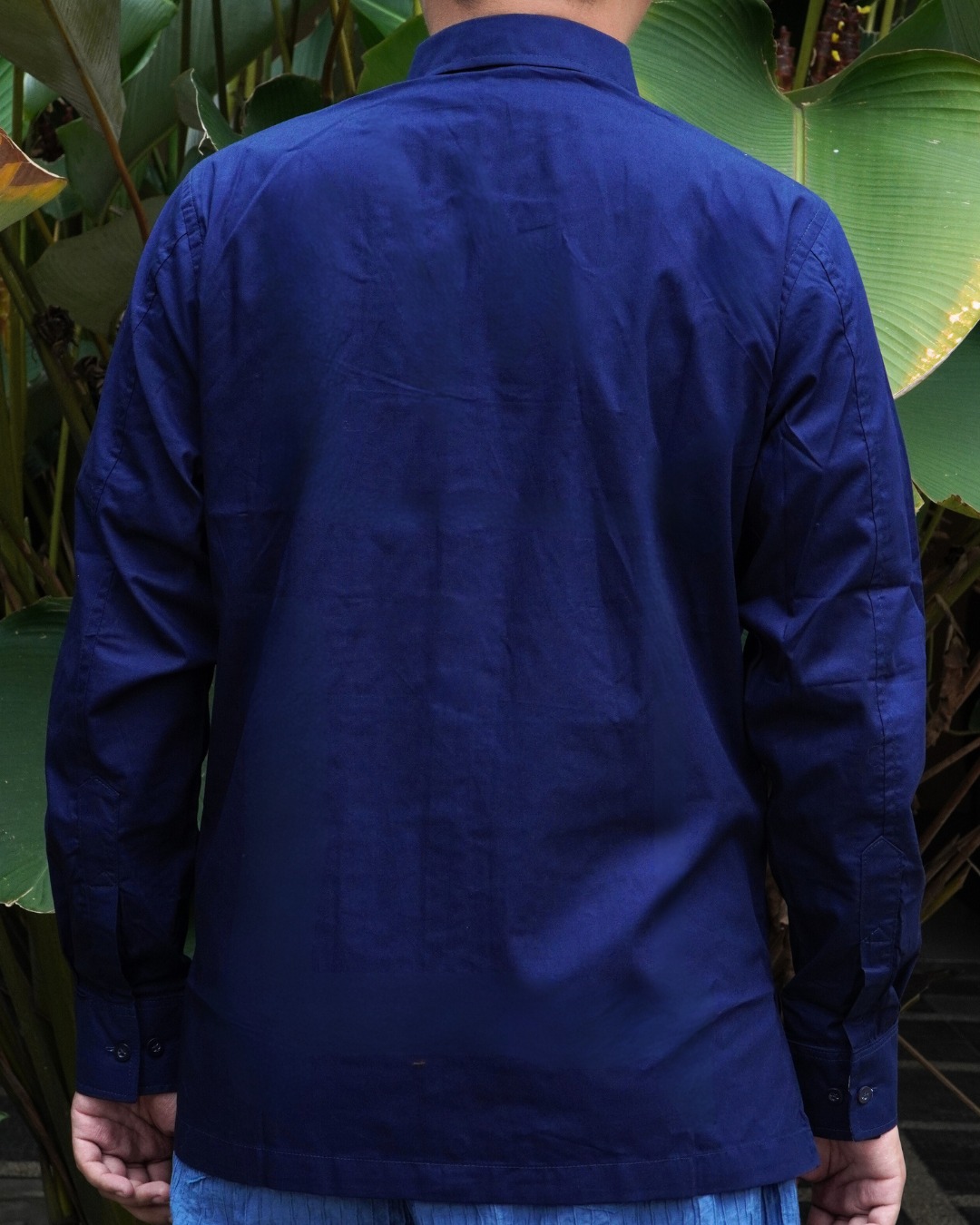 BOOLAO Kemeja Pria Glimpse Shibori -Navy Blue Jacquard Batik 