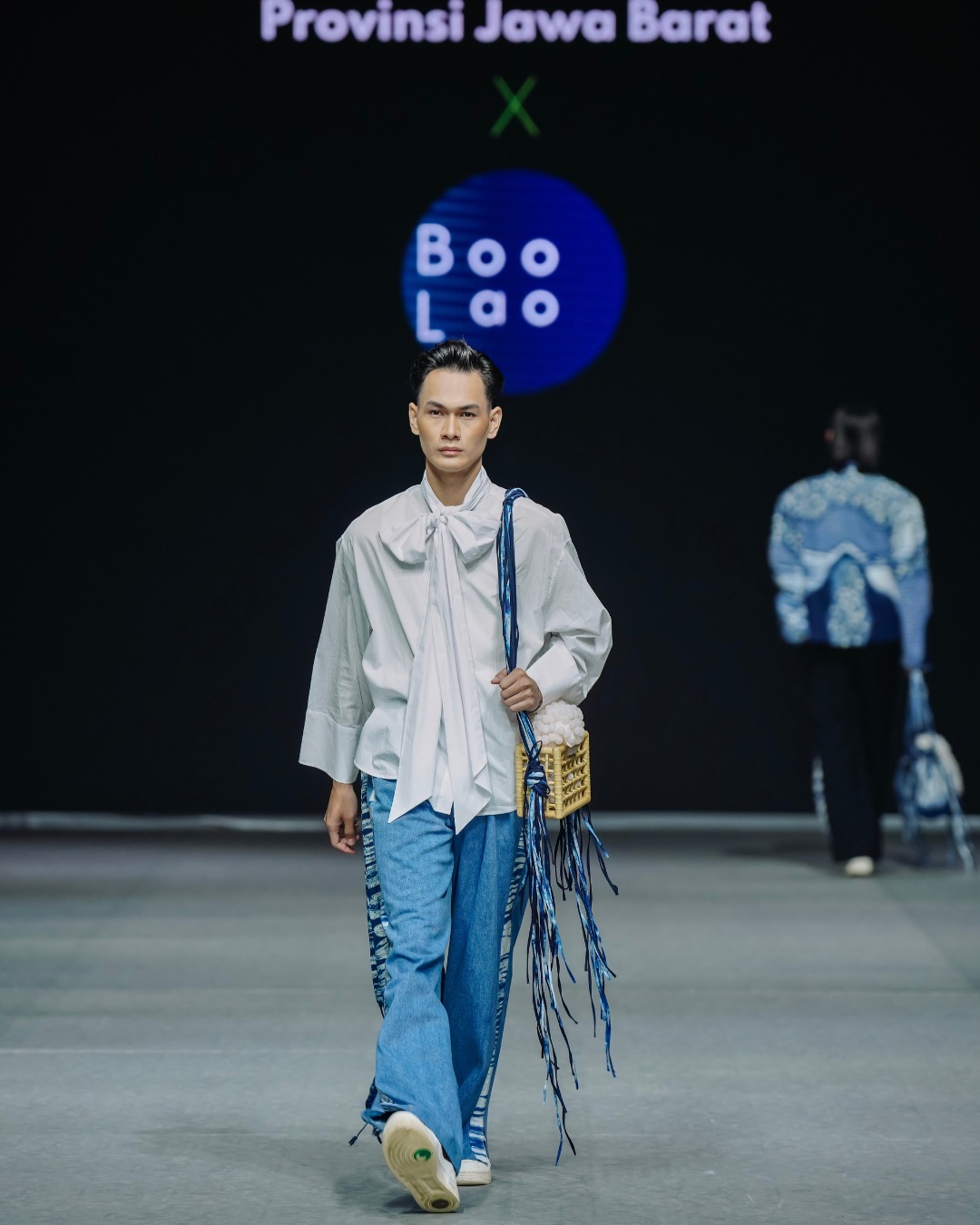 BOOLAO Jeans Liz Shibori, Celana Washed Tie Dye Denim - Sky Blue