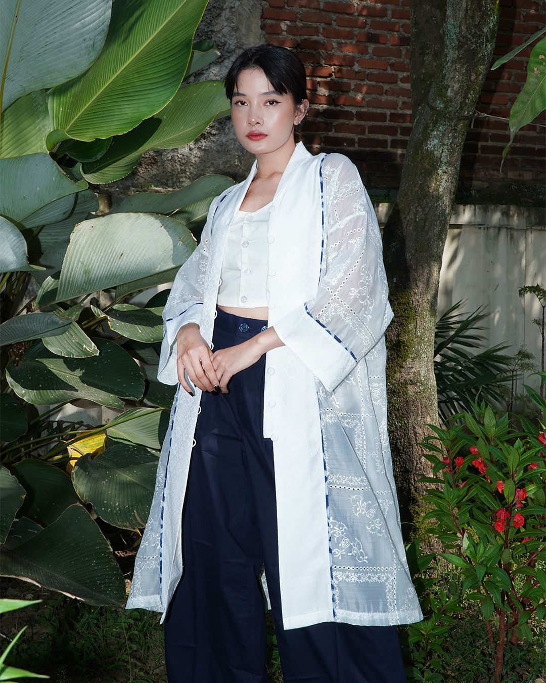 BOOLAO Kebaya Brukat Gurat White