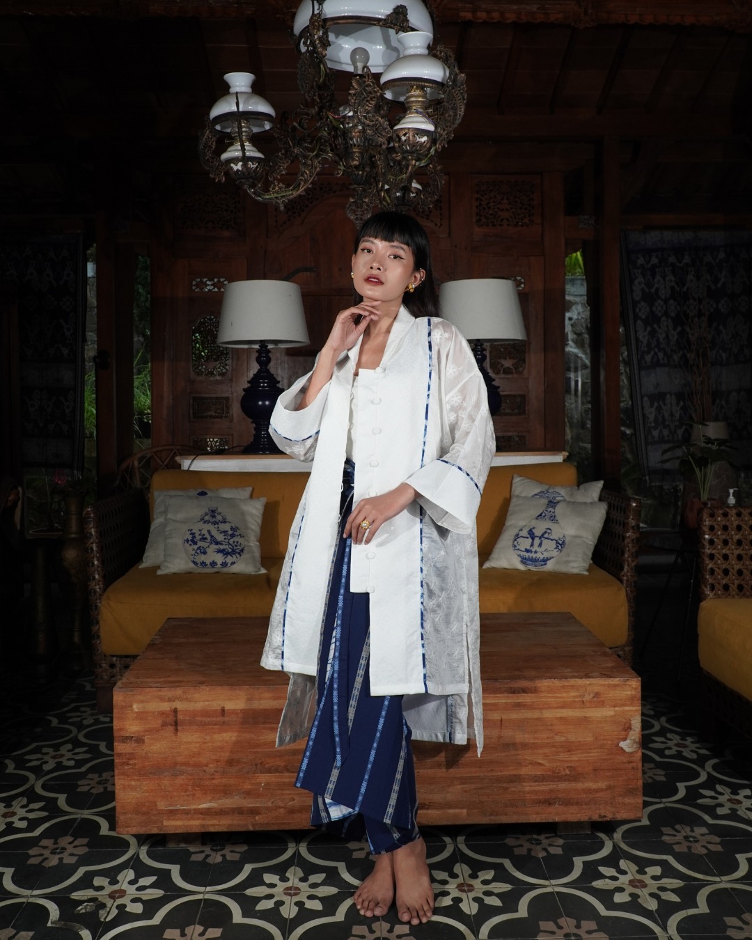 BOOLAO Kebaya Brukat Gurat White